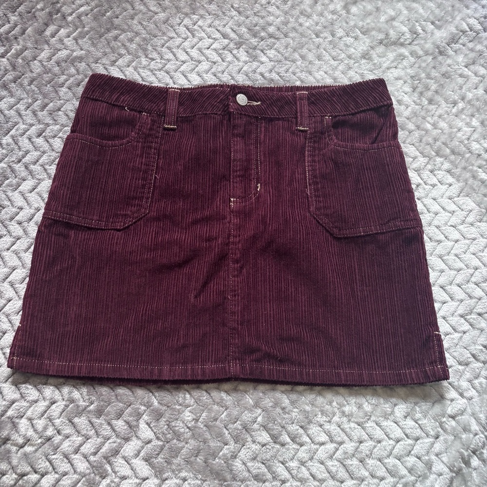 ⭐️⭐️⭐️Y2K Canyon River Blues mini corduroy burgundy mini skirt size 9